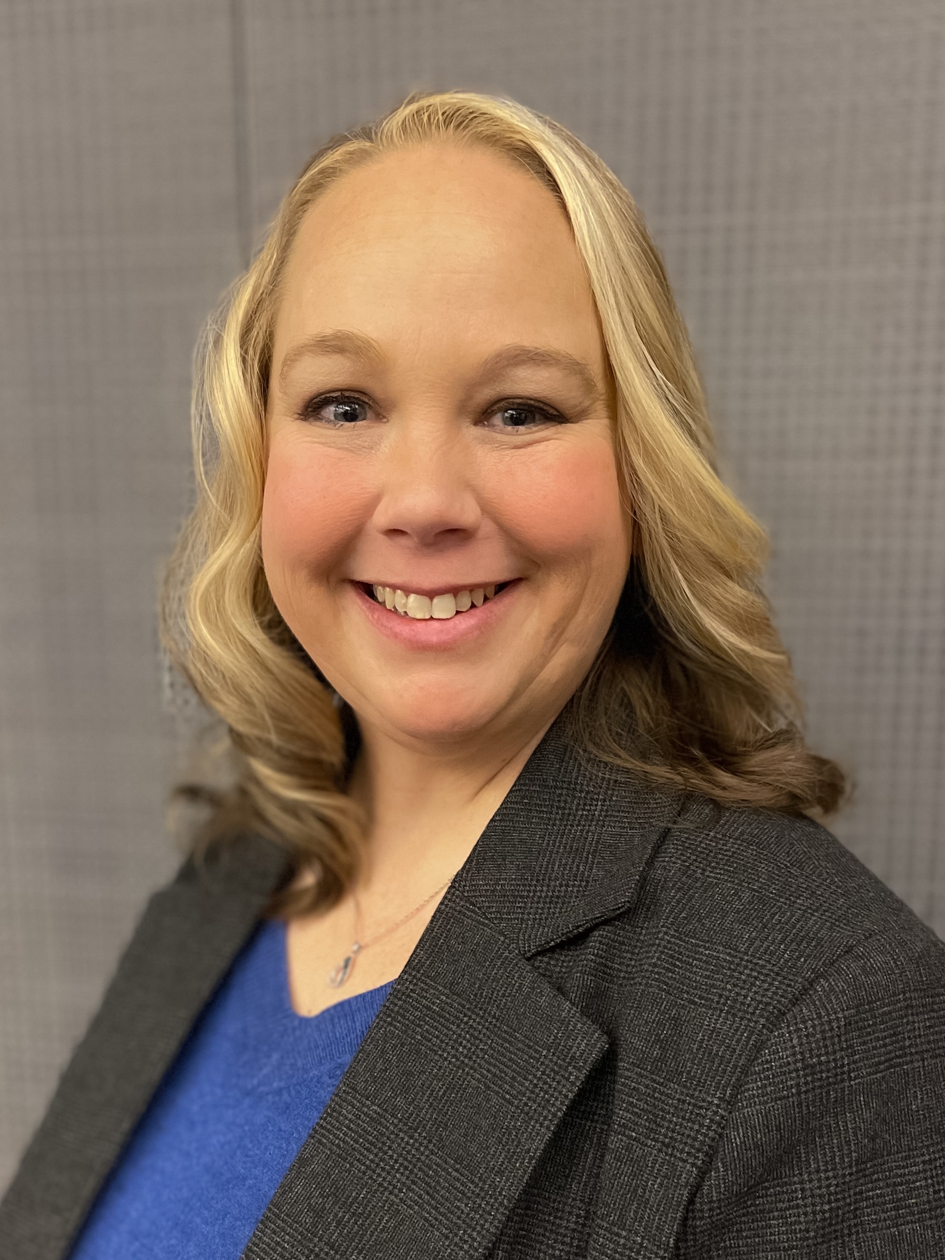 Headshot of Jennifer Barker